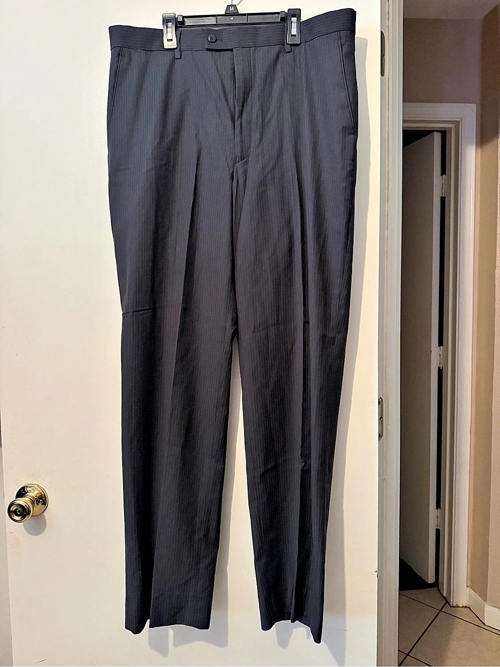 J. Ferrar Men's Pinstripe Dress Pants Waist 36x32 Like New
